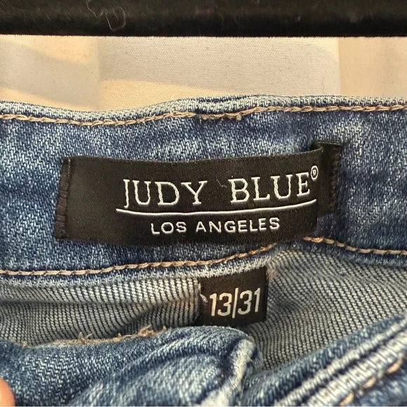 Judy Blue Straight Leg Jeans Rainbow Pocket High Rise Distressed 13/31 - Picture 2 of 9